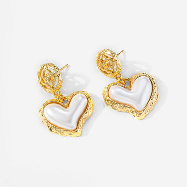Heart - Vintage-inspired pearly earrings