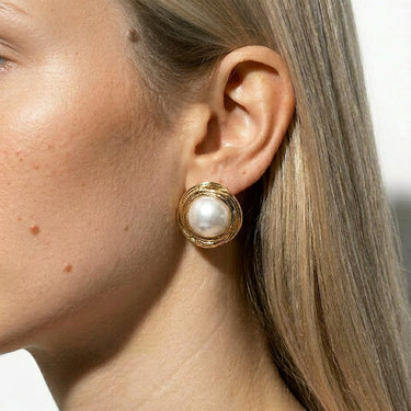 Full Moon - Golden Pearl Earrings