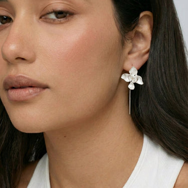 Morpheus - Flower Shaped Earring
